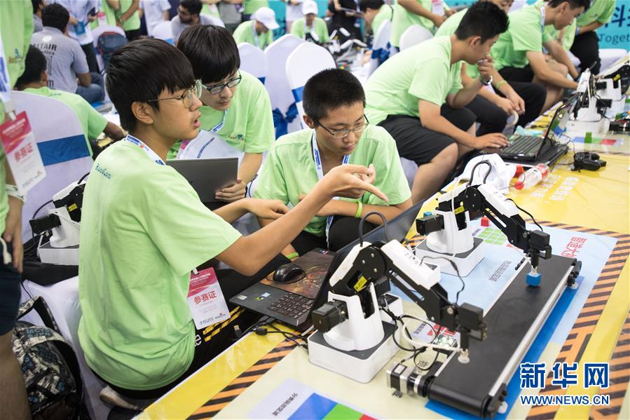 2018年世界ロボットコンテスト　武漢で決勝戦
