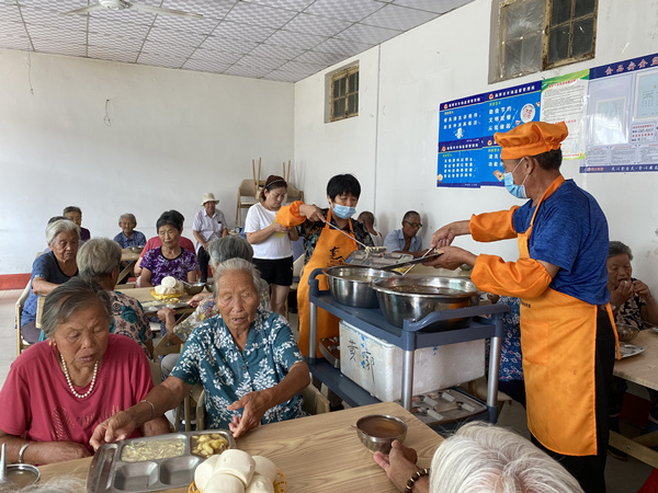 80歳以上の高齢者に無料開放されている「シルバー食堂」 山東省淄博市