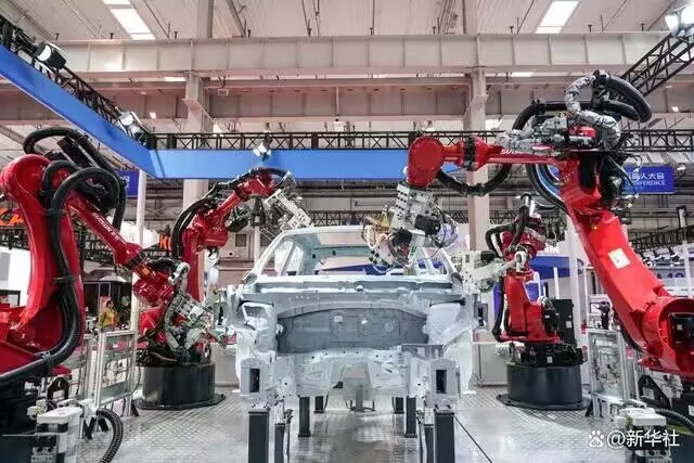中国の産業用ロボット設置台数、世界の過半数を占める