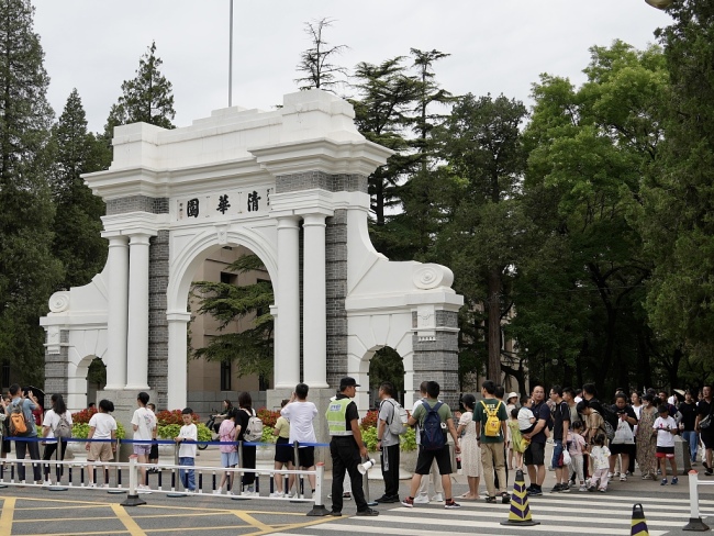 世界大学学術ランキング上位100位に中国大陸から10校