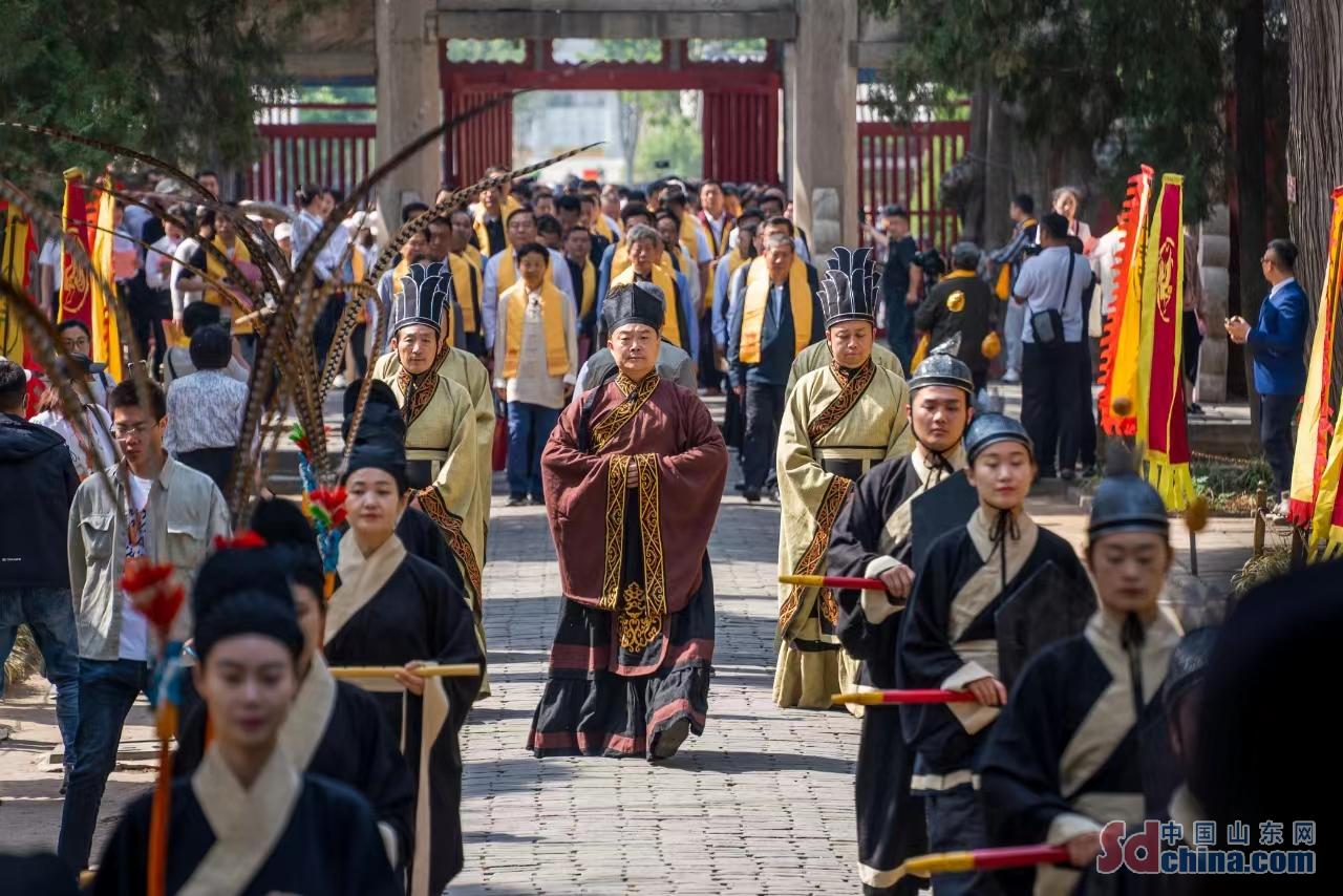 孟子の故郷で[孟母・孟子を記念する式典]が中国山東鄒城で盛大開催