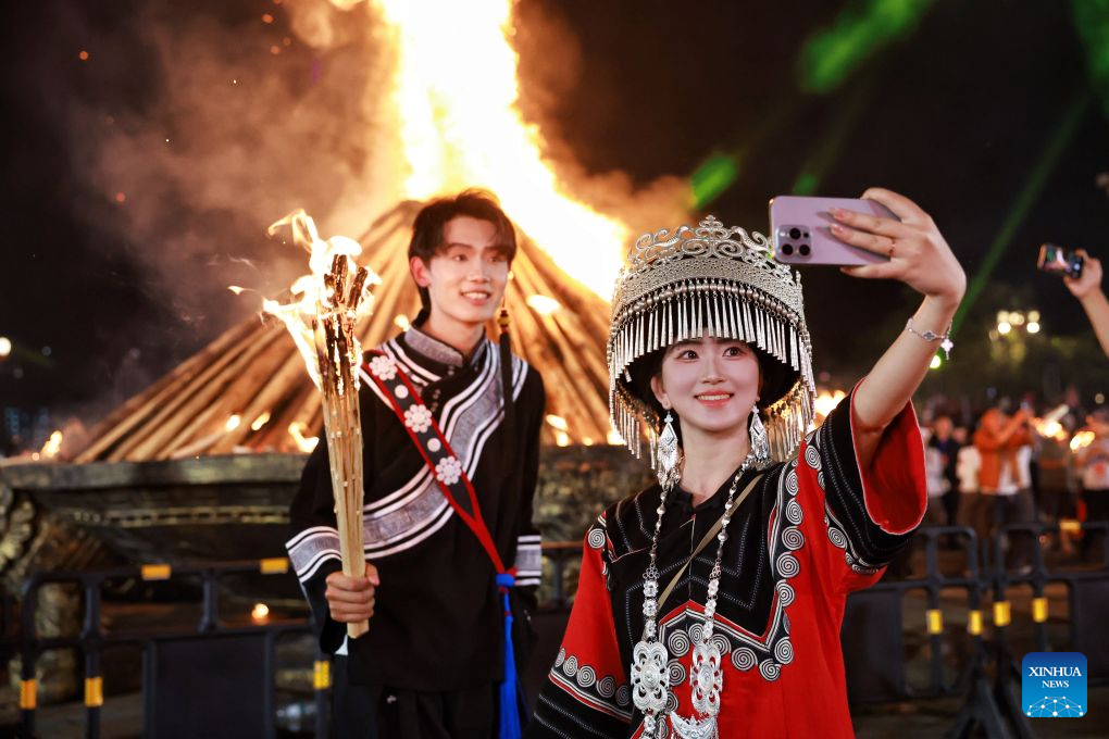 中国南西部の「東方のカーニバル」：2026年「火把節」が各地で盛大に開催